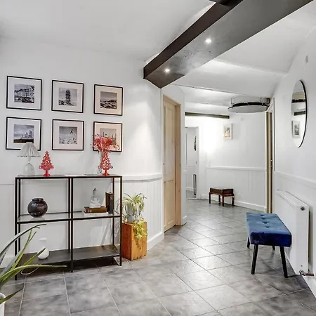 Apartment 1 Bedroom In V *