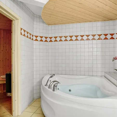 1 Bedroom In V