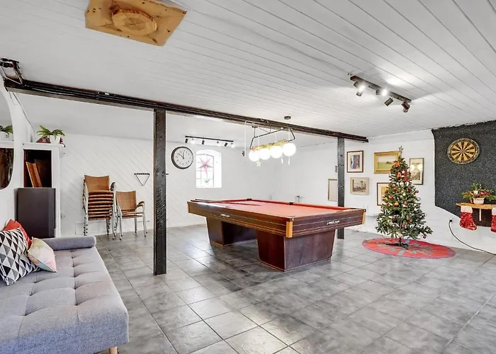 1 Bedroom In V Apartment